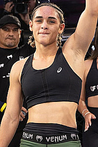 Julia Barros